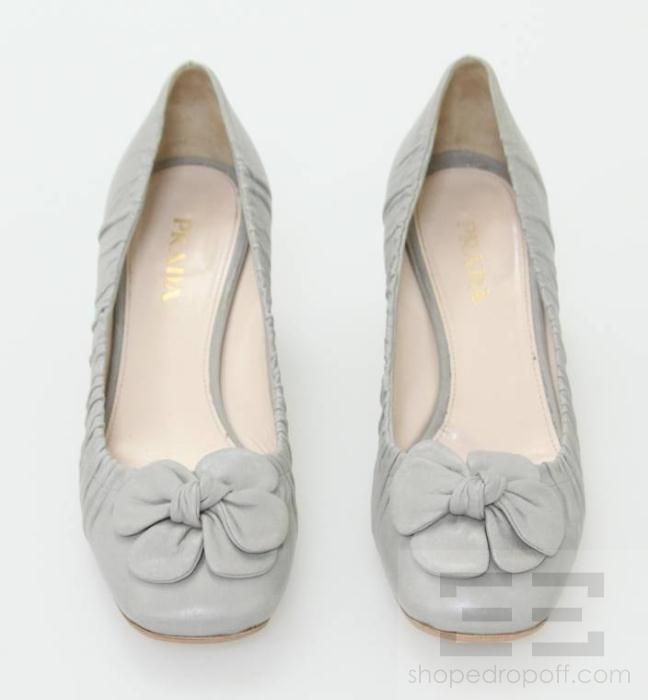 Prada Gray Gathered Leather Floral Applique Chunky Heels Size 39 